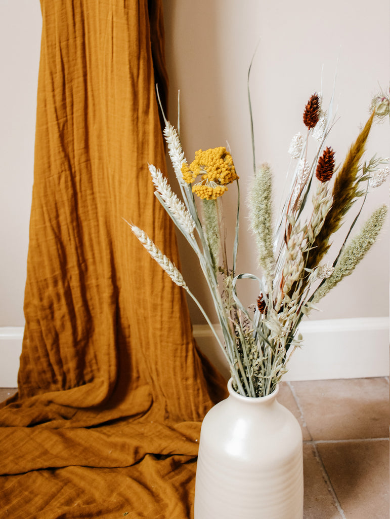 Droogbloemen boeket - Droogboeket - Autumn vibes - Herfstboeket - Flowers to stayDroogboeket Autumn vibes - Herfstboeket Bruin Geel Groen - Droogboeketten