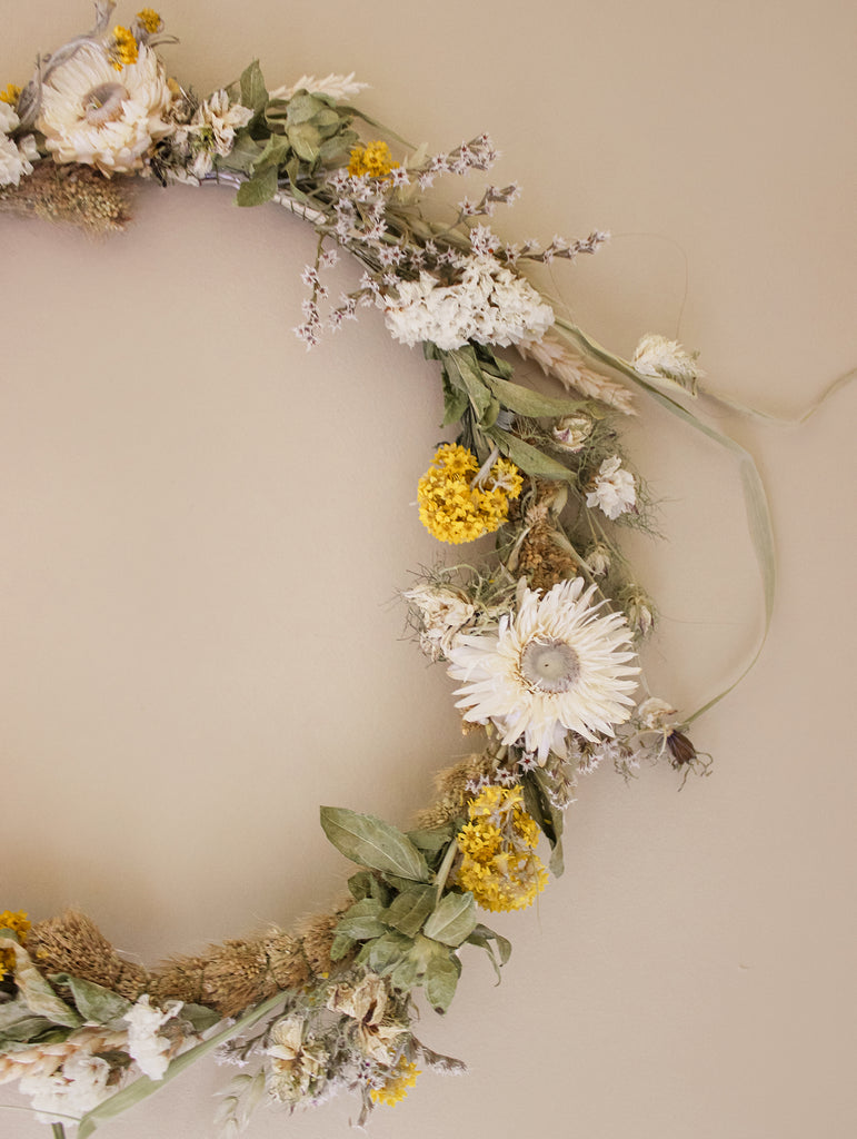 Gedroogde bloemenkrans Goldilocks - Droogbloemen kransen - Flowers to stay