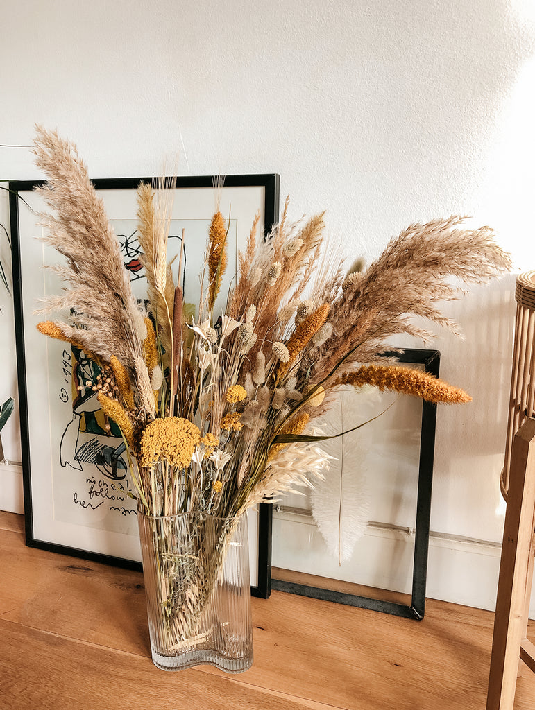 Droogbloemen boeket geel in vaas